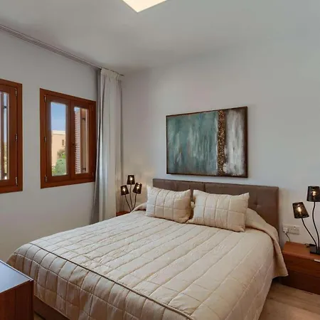 Theseus Village Be11 *
