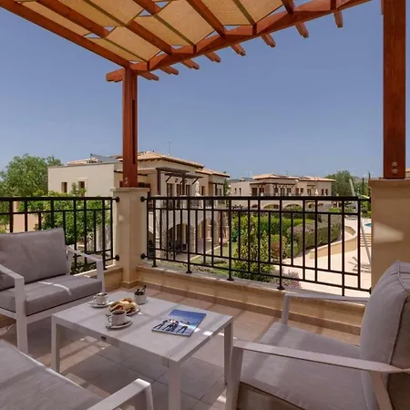 Theseus Village Be11